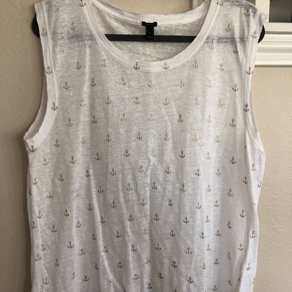 Women’s J. Crew muscle tee